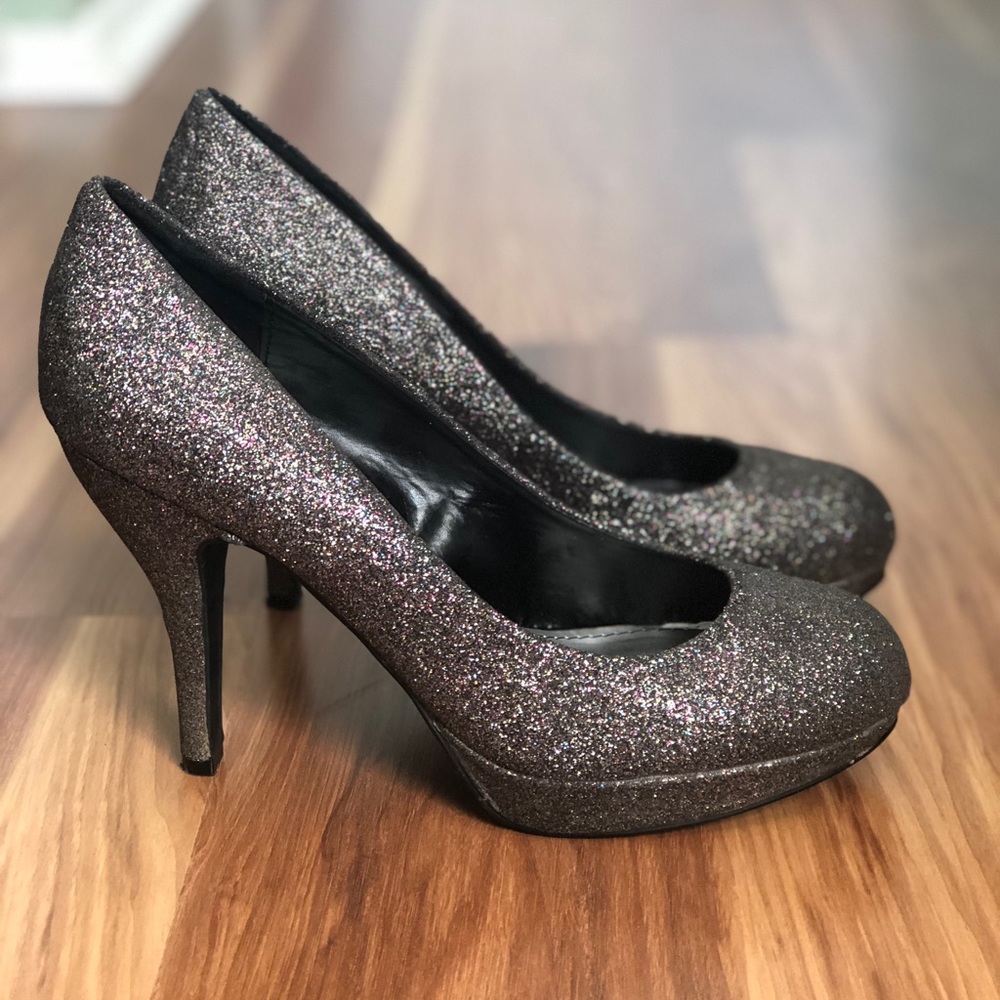 Fergalicious sparkle pump